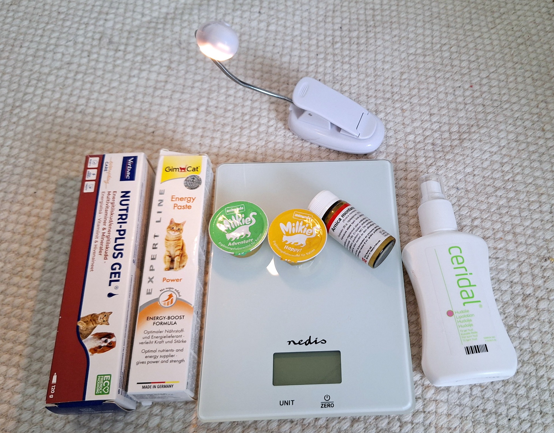 Energiatahnoja, maitoshotit, homeopaattistakin koitettiin antaa avuksi. Lisävalo, vaaka ja öljy ihon joustavuutta tukemaan (+kitkan vähentämiseksi)